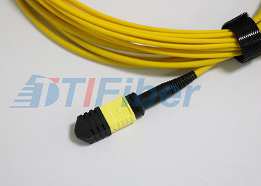 12 Singlemode retiram o núcleo do cabo de remendo da fibra ótica de MPO com o conector do LC/UPC