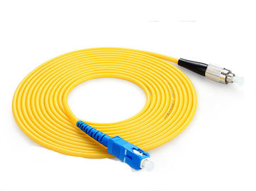 G657A1/A2 amarelam o material do ABS dos cabos do único modo de cabo de remendo da fibra ótica