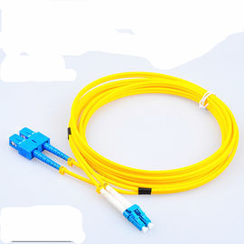 LC - cabo de remendo de uma comunicação da fibra ótica do LC, rosa alaranjado amarelo do Aqua