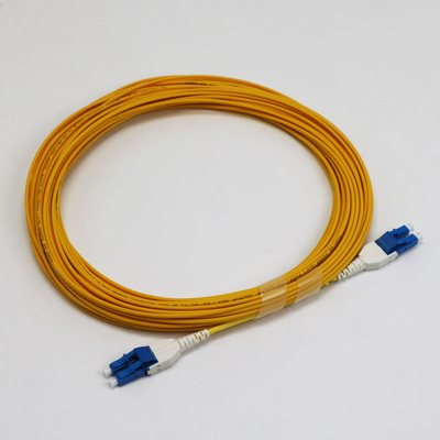 Uniboot LC Fiber Jumper 1M LC UPC para LC UPC Modo único G657.A1 BendInsensível 2mm LSZH Baixa Perda 0,15dB Cordão de Parche de Fibra