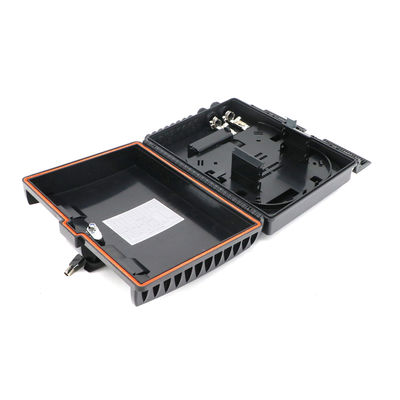 Caixa de distribuição fixada na parede da fibra ótica