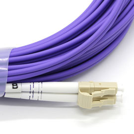 Cabo multimodo da rede da fibra ótica OM5, ligações roxas frente e verso de 50/125 de remendo da fibra