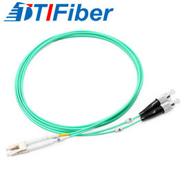 Perda de inserção RoHS da trança do cabo de remendo da fibra ótica de LC/UPC-FC/UPC baixa complacente